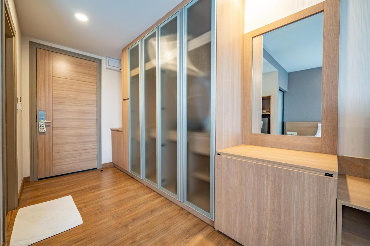 Raintree Condominium — Photos 2